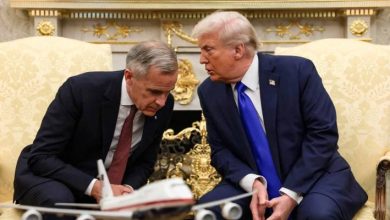 صورة | رئيس الوزراء الكندي يعتذر لترمب على “إعلان ريغان” المناهض للرسوم الجمركية