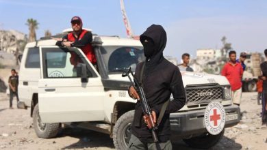 صورة | القسام: سنسلم مع سرايا القدس جثة محتجز عثر عليها الجمعة في خان يونس جنوب قطاع غزة