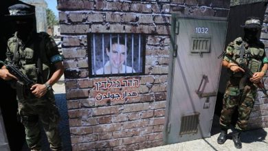 صورة | رمزية “هدار غولدن”: كيف تحول انتشال جثته لورقة الضغط الأخيرة لإنقاذ مقاتلي حماس العالقين في رفح؟