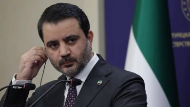 صورة | لأول مرة منذ عقود.. وزير الخارجية السوري أسعد الشيباني يبدأ زيارة رسمية لبريطانيا فيديو