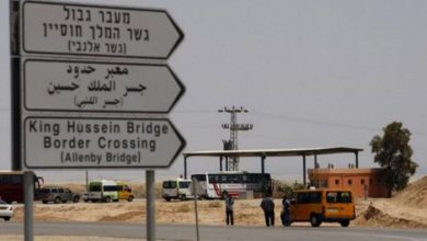 صورة اتحاد الغرف التجارية يطالب بتحرك دولي عاجل لإعادة فتح معبر الكرامة التجاري