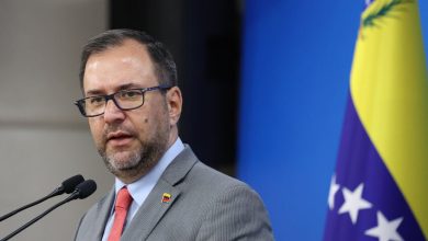 صورة “اسم فنزويلا أكبر من أن يخرج من فمك”.. كاراكاس ترد على مزاعم وزير الخارجية الإسرائيلي
