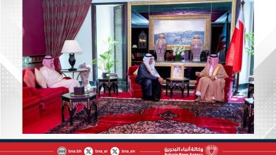 صورة على هامش أعمال منتدى ” حوار المنامة ” .. وزير الداخلية يلتقي بصاحب السمو الملكي الأمير تركي بن فيصل ويشيد بجهود سموه في تحقيق السلام الإقليمي والعالمي