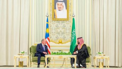 صورة ولي العهد يستقبل ملك ماليزيا ويعقدان جلسة مباحثات رسمية