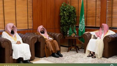 صورة مفتي عام المملكة يستقبل رئيس الشؤون الدينية بالحرمين الشريفين ويبحثان أوجه التعاون