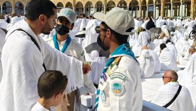 صورة كشافة تعليم مكة تشارك في تنظيم وتفويج الحشود بالمسجد الحرام