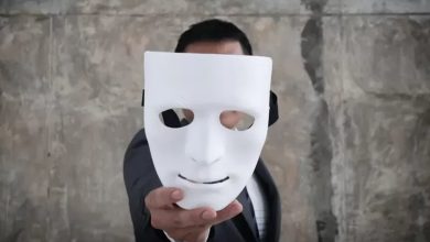 صورة استشاري يوضح أسباب الانجذاب لمتقني التمثيل