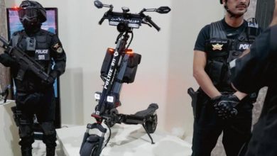 صورة الأمن العام يستعرض السكوتر الكهربائي في مؤتمر ومعرض الحج