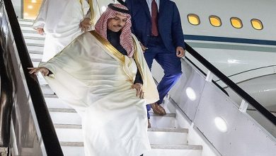 صورة وزير الخارجية يصل جوهانسبرغ لترؤس وفد المملكة في قمة مجموعة العشرين