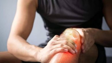 صورة ألم وتورم المفاصل… فهد الطبية توضح أعراض التهاب المفاصل الروماتويدي