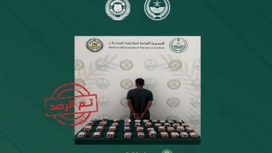 صورة القبض على مقيم من الجنسية البنجلاديشية لترويجه أقراصًا خاضعة لتنظيم التداول الطبي في عسير