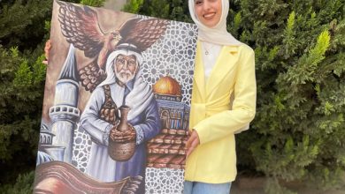 صورة فتاة فلسطينية ترسم القدس وتفوز بجائزة عربية