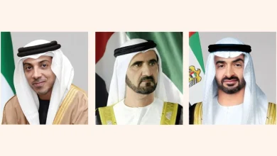 صورة رئيس الدولة ونائباه يوجّهون تهانيهم إلى رئيس الجزائر بمناسبة ذكرى اندلاع الثورة