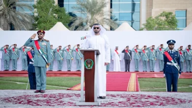 صورة سيف بن زايد يحضر احتفال وزارة الداخلية بيوم العلم