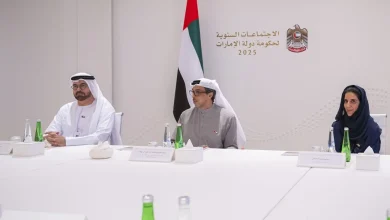 صورة منصور بن زايد يلتقي الأمناء العامين للمجالس التنفيذية في إمارات الدولة