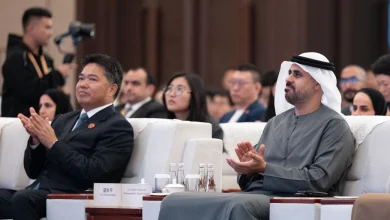 صورة ذياب بن محمد بن زايد يحضر المؤتمر الصيني الإماراتي للتعاون الاقتصادي والتجاري وتبادل 15 اتفاقية ومذكرة تفاهم