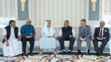 صورة نهيان بن مبارك يلتقي رئيس وزراء كيرالا