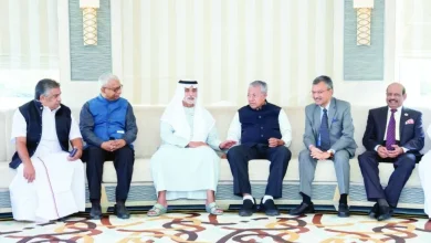 صورة نهيان بن مبارك ورئيس وزراء كيرالا يناقشان سبل التعاون