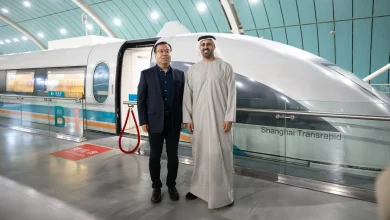 صورة ذياب بن محمد بن زايد يتفقد قطار شنغهاي «ماجليف» خلال زيارته للصين
