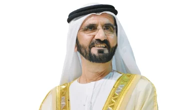 صورة محمد بن راشد يتلقى جائزة «العويس الثقافية»