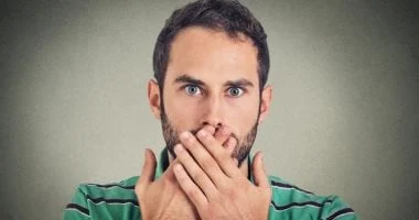 صورة الزغطة: متى تكون علامة خطر وما أفضل طرق التخلص منها؟