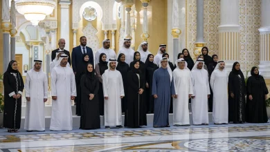 صورة منصور بن زايد يطلع على الاستراتيجيات الخاصة لتنظيم النسخة الثانية من «المؤتمر والمعرض الزراعي الإماراتي 2026»