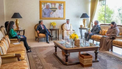 صورة سعود بن صقر يلتقي سفير السلفادور