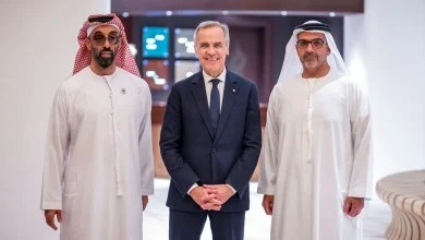 صورة طحنون بن زايد يلتقي رئيس الوزراء الكندي