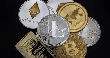 صورة استقرار أسعار العملات الرقمية وبيتكوين عند 87.7 ألف دولار