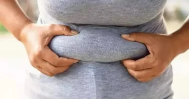 صورة دهون البطن عند الرجال والنساء وطرق التخلص منها