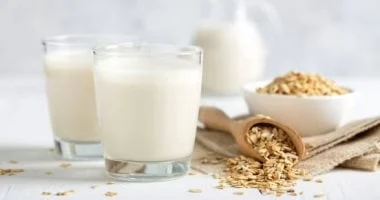 صورة شرب الحليب لا يخفف آثار التسمم وقد يسبب مخاطر في بعض الحالات