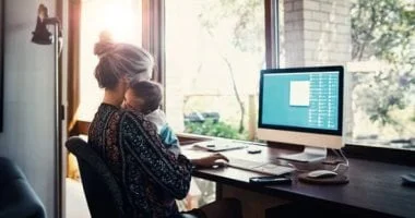 صورة 4 حلول عملية لتوازن الأمومة والعمل والراحة