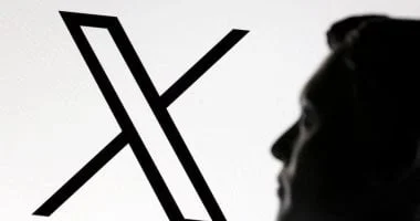 صورة خوارزمية حديثة تزيل المنشورات السياسية الخلافية على منصة X
