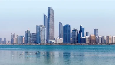 صورة طقس صافٍ مع رياح خفيفة إلى معتدلة السرعة غدًا
