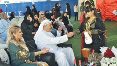 صورة المدارس تتزين بألوان العَلم.. وأصوات الطلبة تصدح بنشيد الوطن