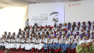 صورة بدعم إماراتي.. “المخا” تحتفي بزفاف 500 شاب وشابة في العرس الجماعي الخامس