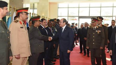 صورة وزير الدفاع يتجاهل أحداث حضرموت ويغادر خارج الوطن للمشاركة في معرض إيديكس  بالقاهرة