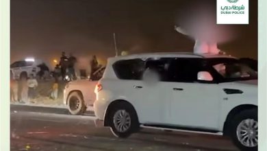 صورة سلوكيات طائشة .. شرطة دبي تحجز 49 سيارة وتخالف 3153 سائقاً خلال احتفالات عيد الاتحاد