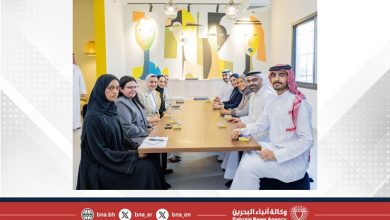 صورة وزيرة شؤون الشباب تستقبل فريق رواد الإبداع بمركز شباب مدينة حمد النموذجي وتؤكد دورهم في تعزيز الابتكار وتمكين الشباب