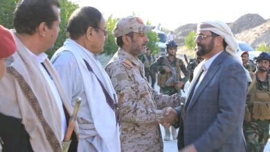صورة اللواء سلطان العرادة يعود إلى مأرب