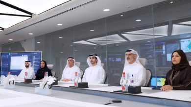 صورة محمد بن راشد بن محمد يطلع على الخطة الاستراتيجية لـ “طرق دبي”