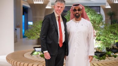 صورة طحنون بن زايد يبحث العلاقات وآفاق التعاون مع مستشار الأمن القومي البريطاني