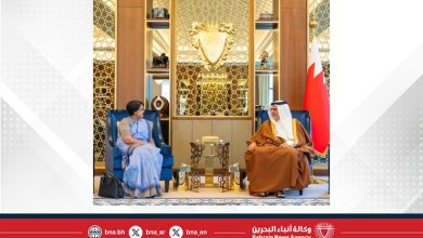صورة سمو ولي العهد رئيس مجلس الوزراء يستقبل سفيرة جمهورية سريلانكا الديمقراطية الاشتراكية بمناسبة تعيينها سفيرةً لبلادها لدى مملكة البحرين