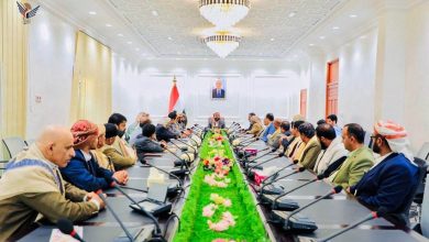 صورة اللواء سلطان العرداة يدعو الأحزاب لتغليب المصلحة الوطنية ونبذ الخلافات