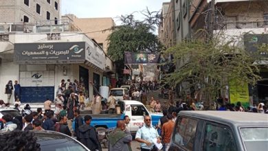 صورة أجهزة الأمن بمحافظة تعز تعلن ضبط عددا من المتورطين في استهداف مقر حزب الإصلاح