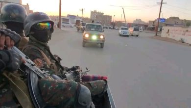 صورة قيادي حوثي يدير خلايا العبوات الناسفة والمتفجرات يقع في قبضة أجهزة الأمن بمحافظة مأرب.. تفاصيل عاجل