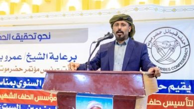 صورة بن حبريش يظهر في حضرموت مهاجمًا الإنتقالي والإمارات ويقدم الشكر للسعودية