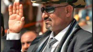 صورة كاتب سعودي: مشروع الانفصال الجنوبي مهدد بالفشل وعلى عيدروس قبل هجومه على محافظة مساحتها 48 ضعف من مساحة محافظتِه الضالع، أن يفكر في التبعات