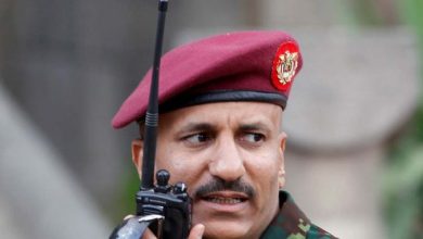 صورة المتحدث الرسمي للمجلس الانتقالي يكشف عن موافقة العميد طارق صالح إسقاط محافظتي حضرموت والمهرة ودعمه لمشروع الانفصال في اليمن