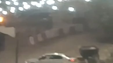 صورة الاحتلال يقتل مواطنين اثنين في منطقة باب الزاوية وسط مدينة الخليل